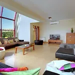 Vila Marina -Bbq, Pool & Garden- By Seareen