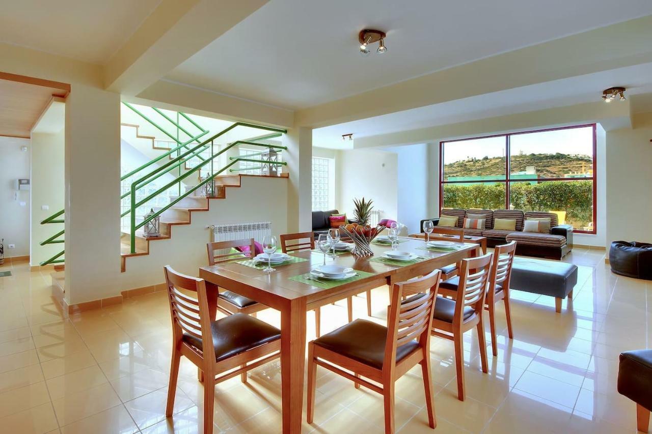 Villa Marina -bbq, Pool & Garden- By Seareen Albufeira